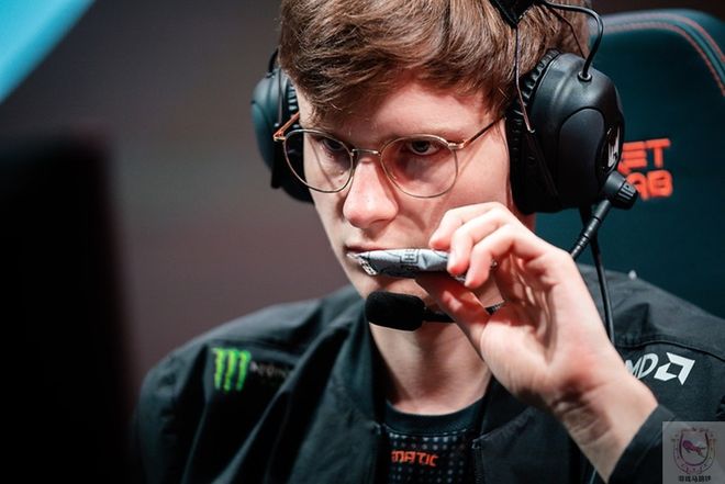 开云体育app-MAD险胜CLG，Faker拿下关键大龙强强对话四强赛，让粉丝疯狂欢呼