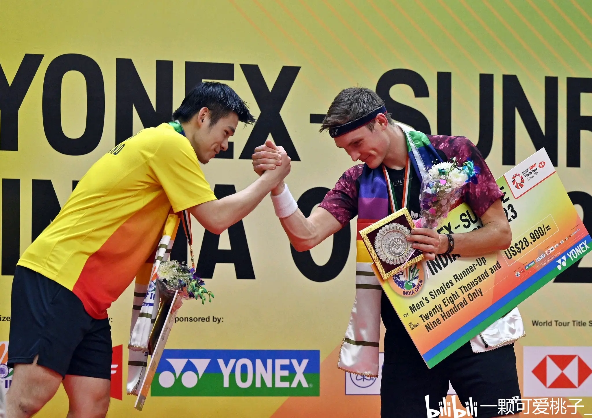 开云下载-日本队碾压泰国队，安赛龙扛起全队