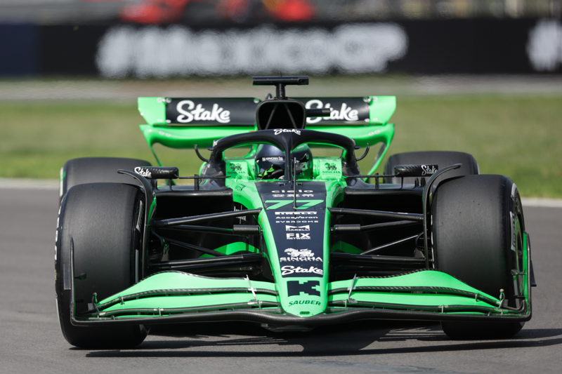 开云体育在线-雷诺车队险胜索伯车队，佩雷兹点燃赛场