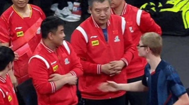 开云体育在线-韩国队轻取法国队，马龙统治全场